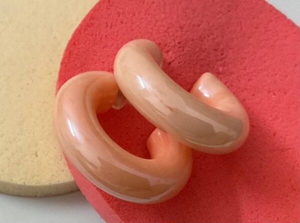 Glossy Peach Resin Hoop Earrings – Chunky & Trendy Statement